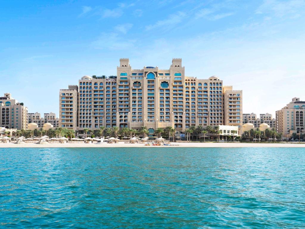 Luxurious beachfront resort with modern amenities at Fairmont The Palm