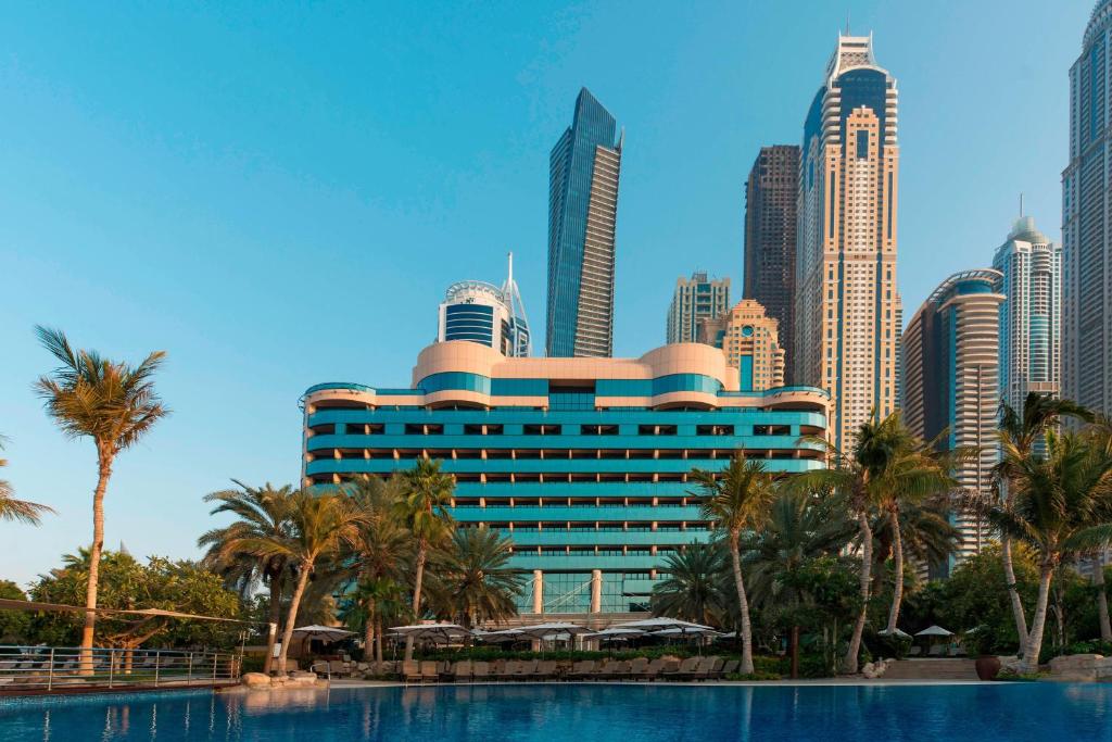 Luxurious beachfront resort with waterpark at Le Meridien Mina Seyahi