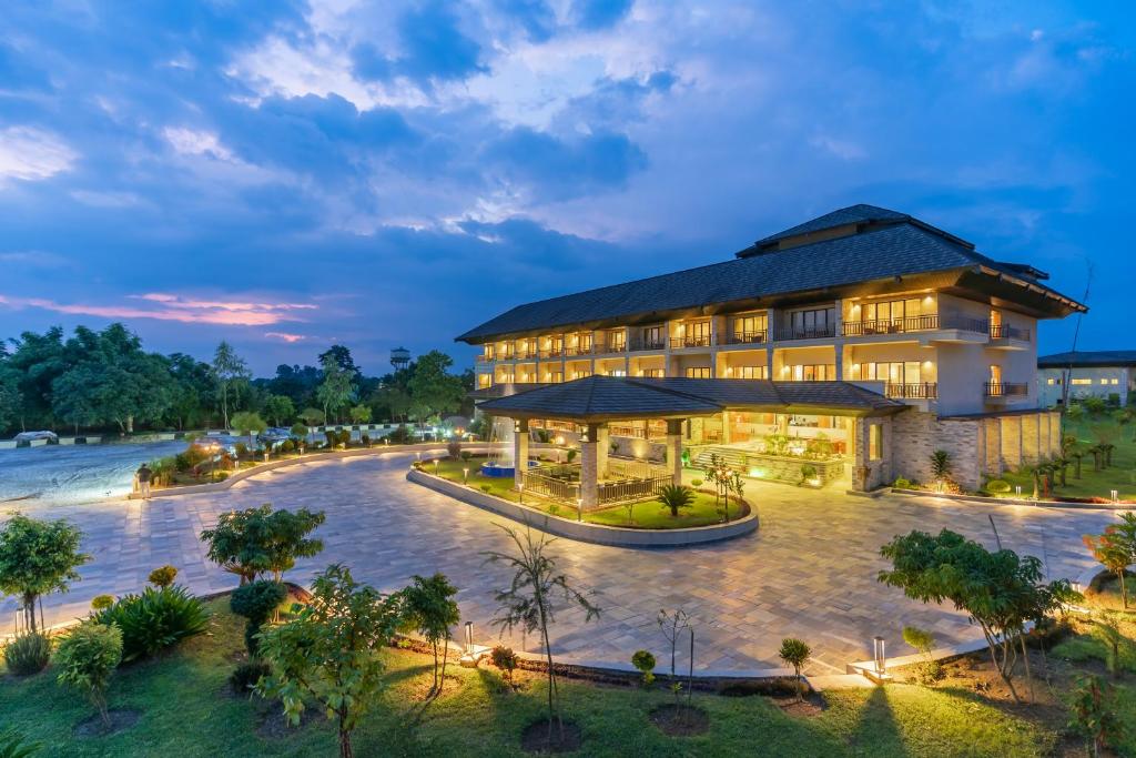 Luxurious resort with nature views at Soaltee Westend Resort Chitwan
