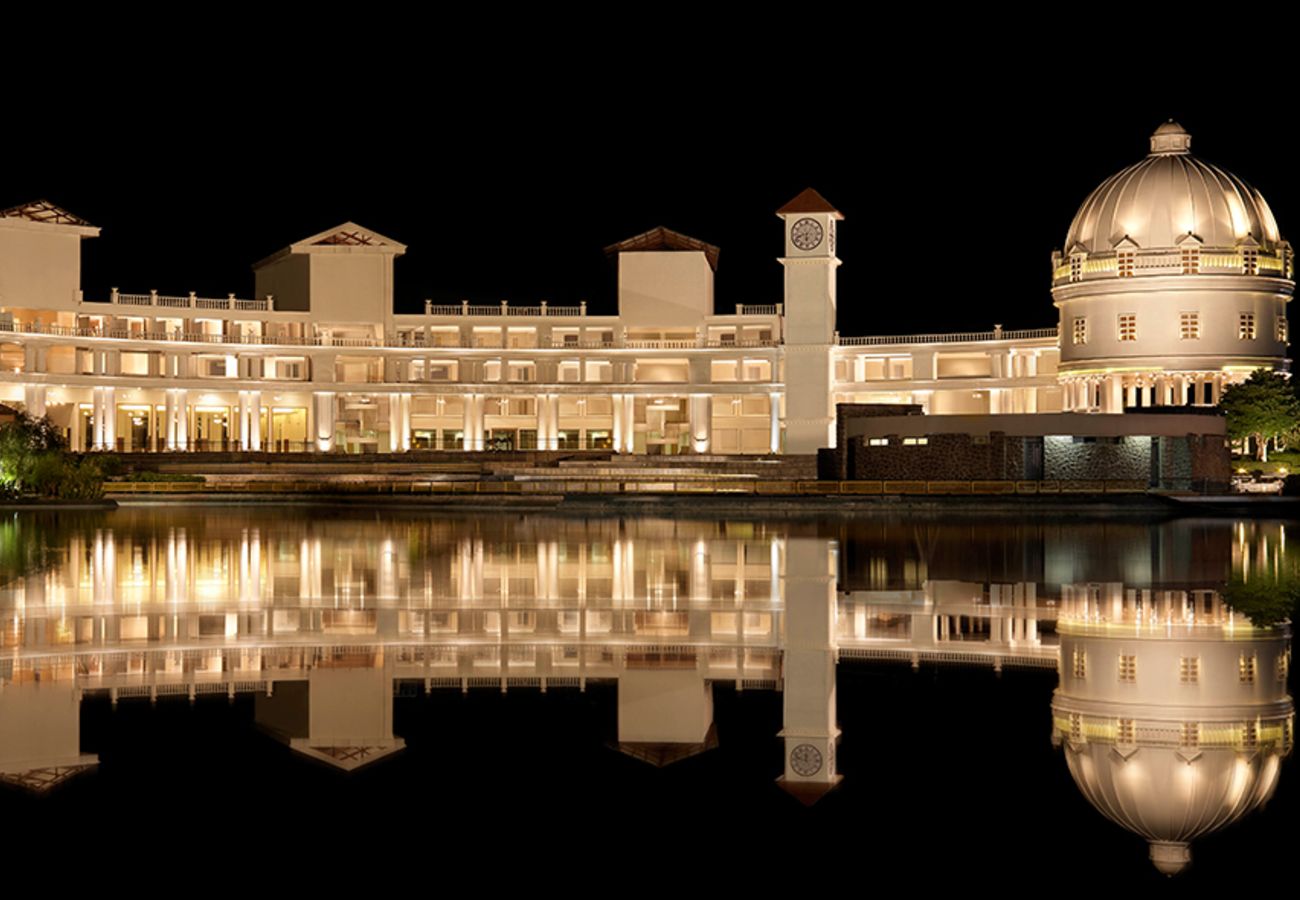 Amanora Resort, Pune