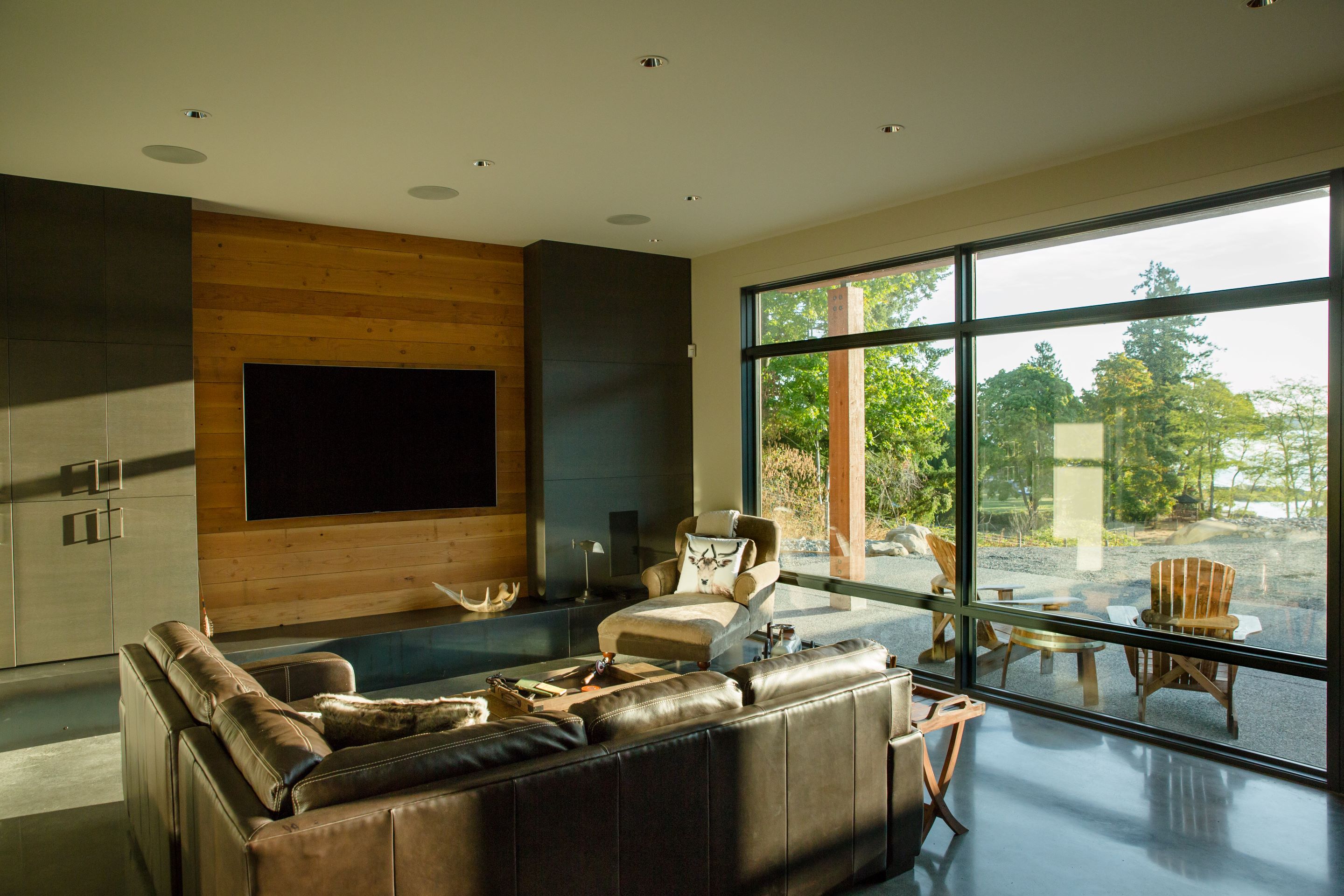 Sprawling Vancouver Island Estate — image 1