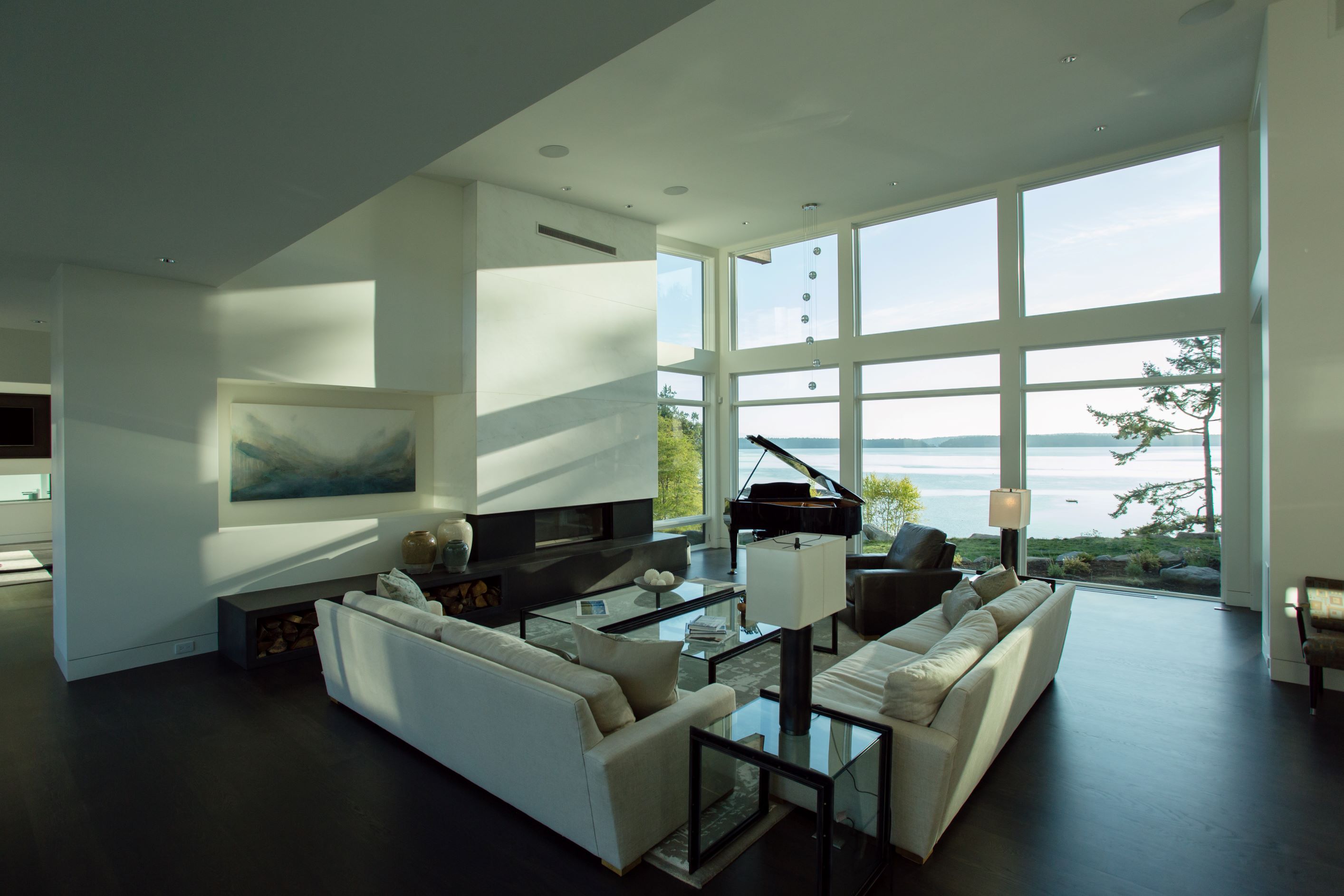 Sprawling Vancouver Island Estate — image 3