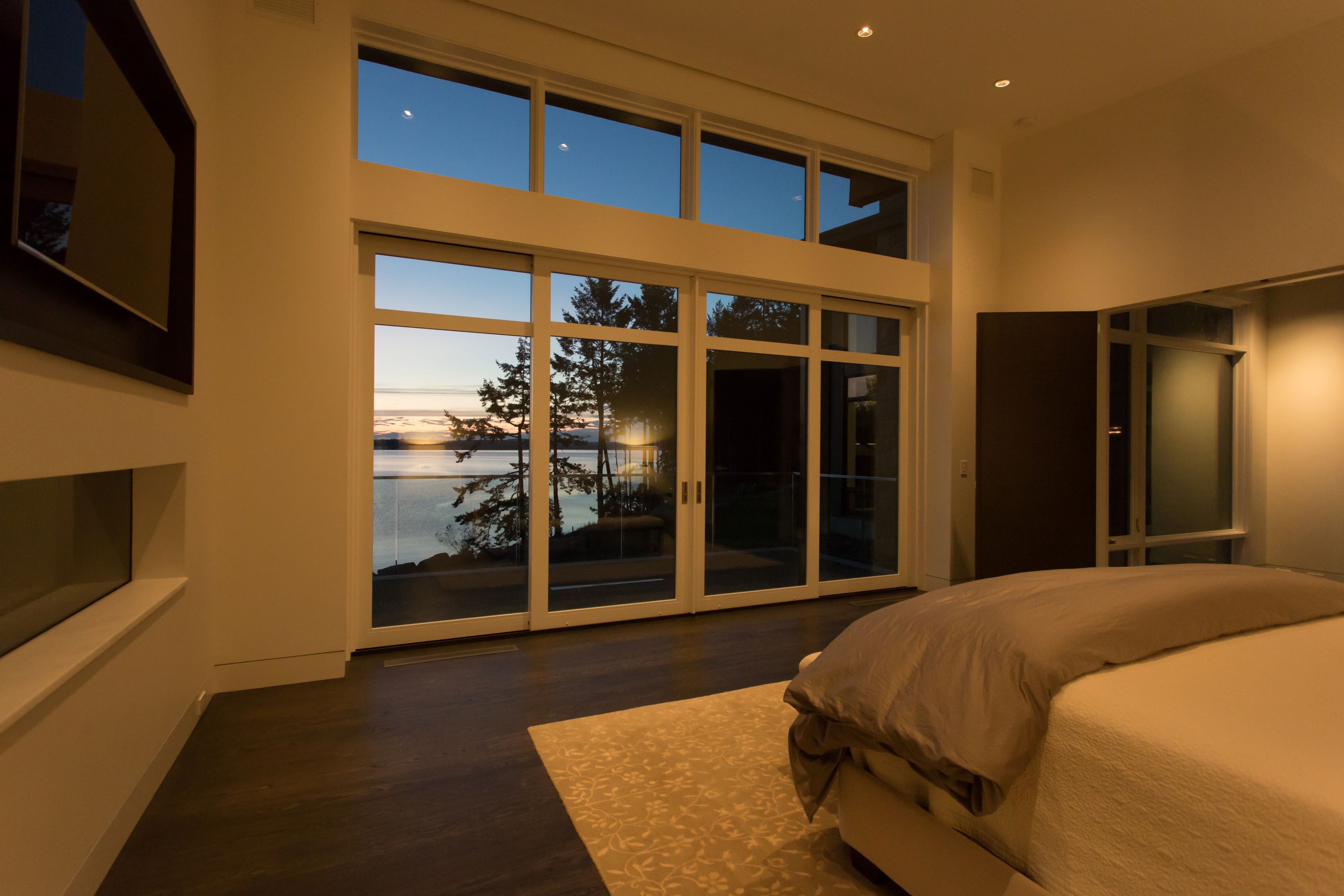 Sprawling Vancouver Island Estate — image 5