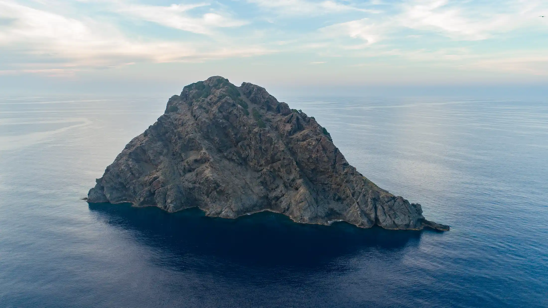 Volcanic Island Tour with Vis Tours: Discover the Volcanic Beauty of Vis