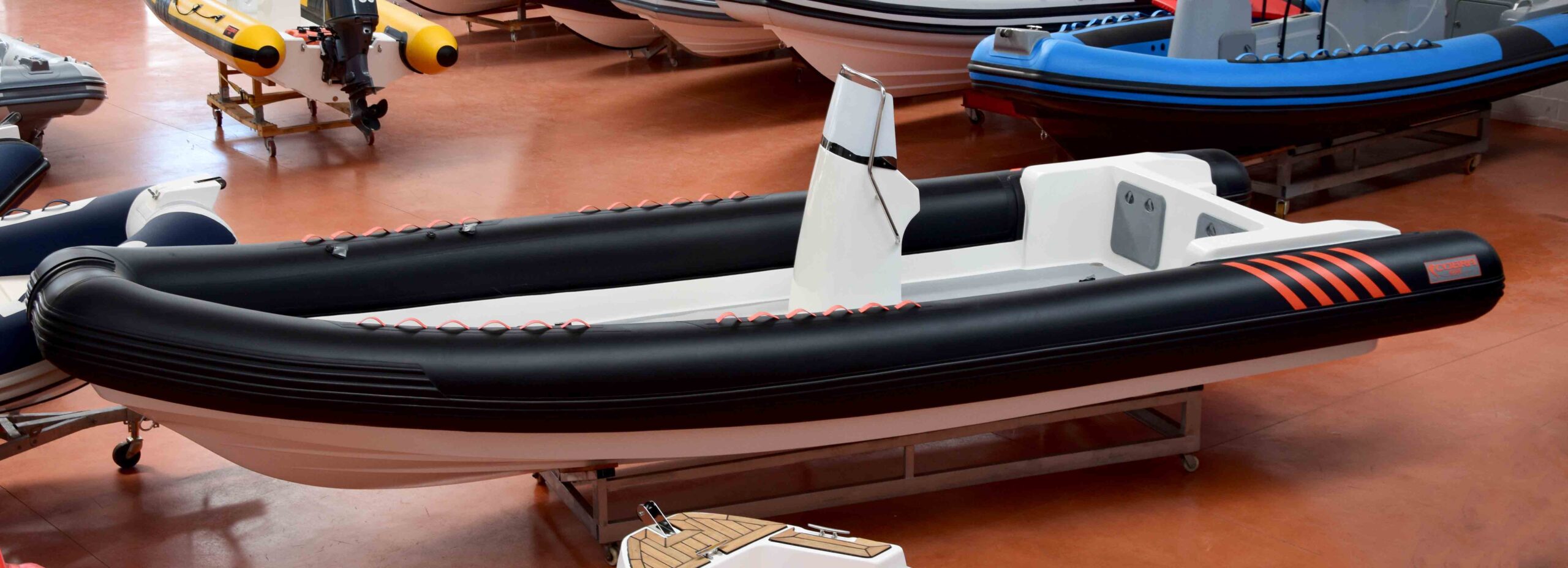Embarcaciones para submarinismo Cobra Rib Boat - 799 Diving