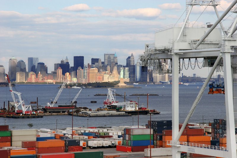 photo of port near new york city where you can ship your products if you follow us food import regulations